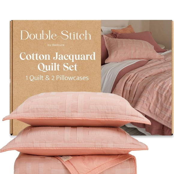 Pink Textured Bedding Set - Picture 2 of 6